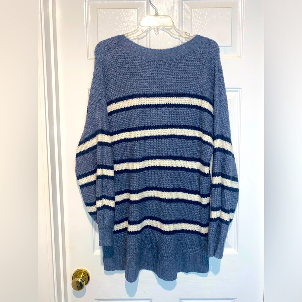 American Eagle oversized striped sweater. Size M - Picture 2 of 4